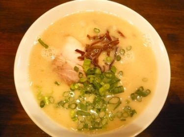 長浜ラーメン 山梨県韮崎市濃厚味噌豚骨スープで替え玉もあり