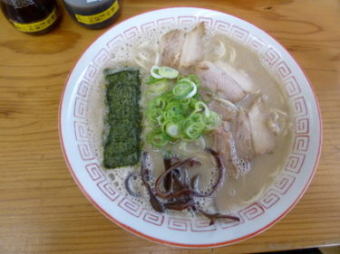 呼び戻し方式の濃厚スープがウリの熊本豚骨ラーメン 継ぎ足し豚骨二刀流 熊本県熊本市