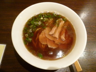 じんわりさっぱり魚介系ラーメン 麺肴ひづき　湯きりや 長野県松本市