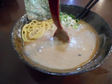 日本屈指の超濃厚豚骨動物系スープと店内に響き渡る奇声 大岩亭