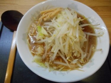 二郎系ガッツリラーメンはヤサイマシが無料 麺道(めんどう)